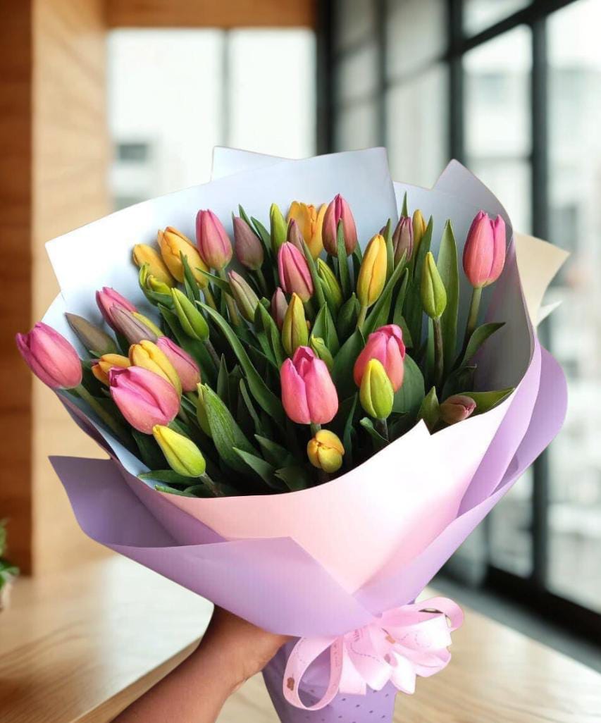 40 TULIPANES