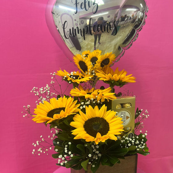 Combo girasoles, globo y chocolates