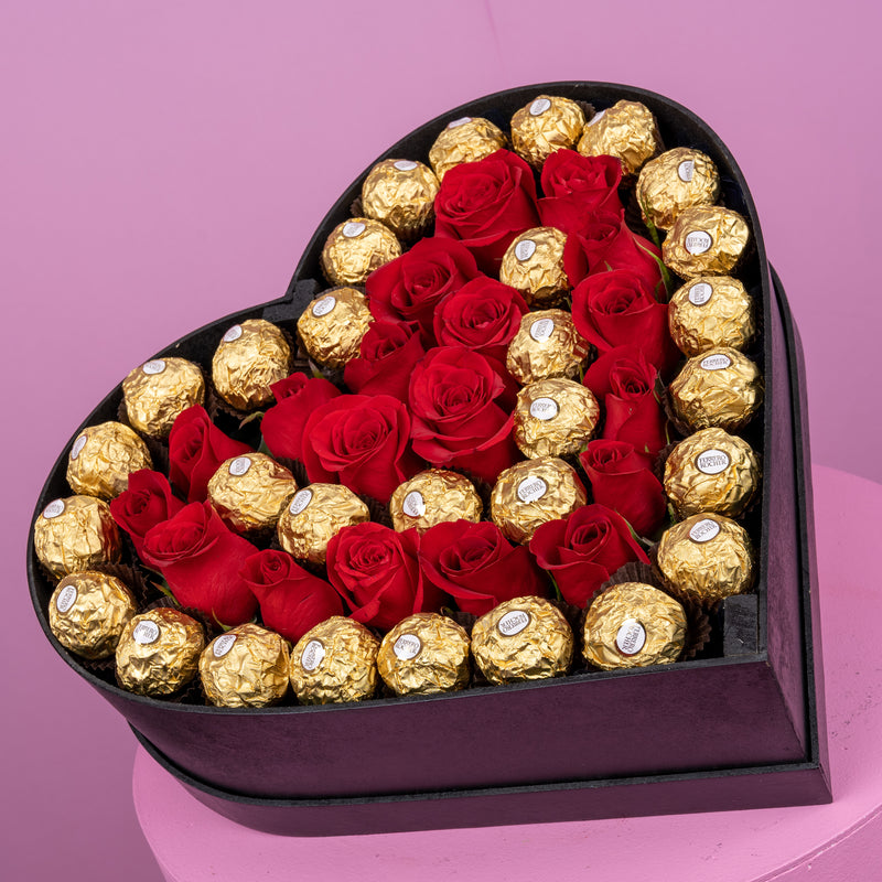 Caja Corazón con 20 rosas y chocolates – Floristería Nic & Eros