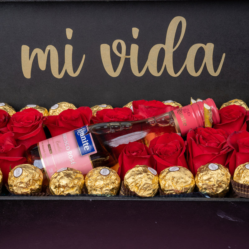 Caja personalizada de rosas.