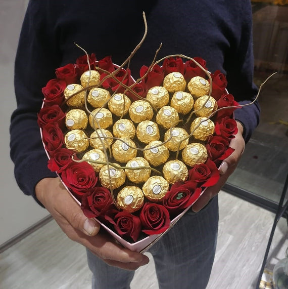 Corazón con chocolates grande