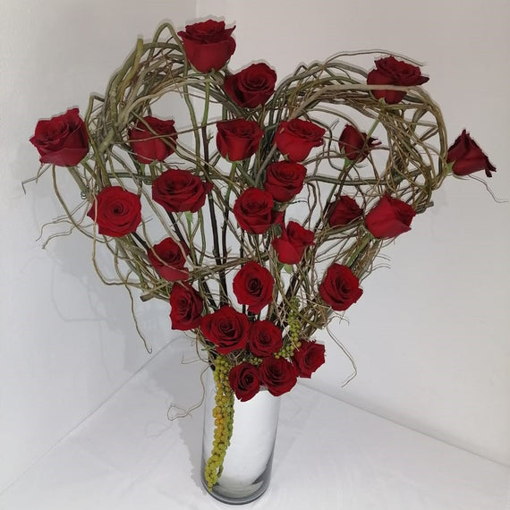 Corazón de rosas rojas